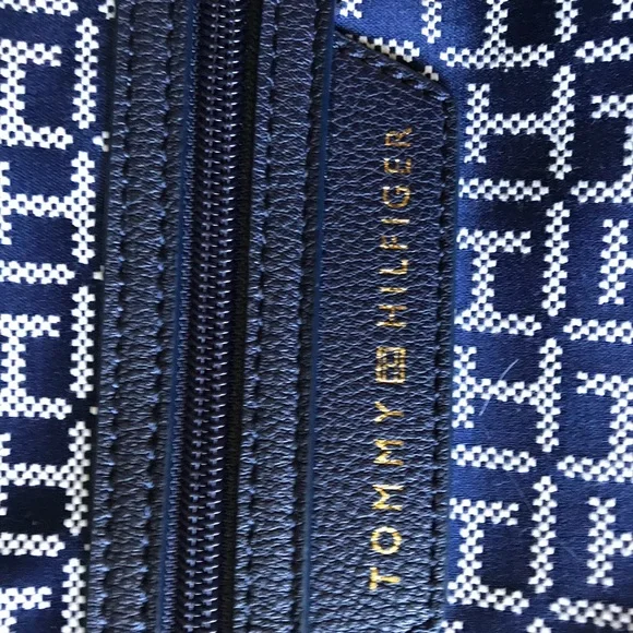 TOMMY HILFIGER LOGO BACKPACK - Picture 2 of 7